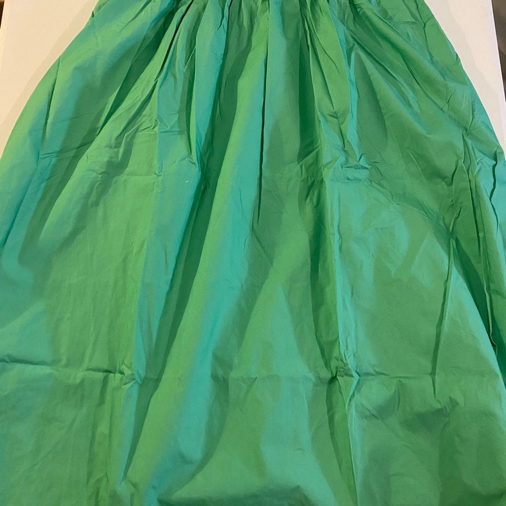 Beautiful, green spring dress size large.